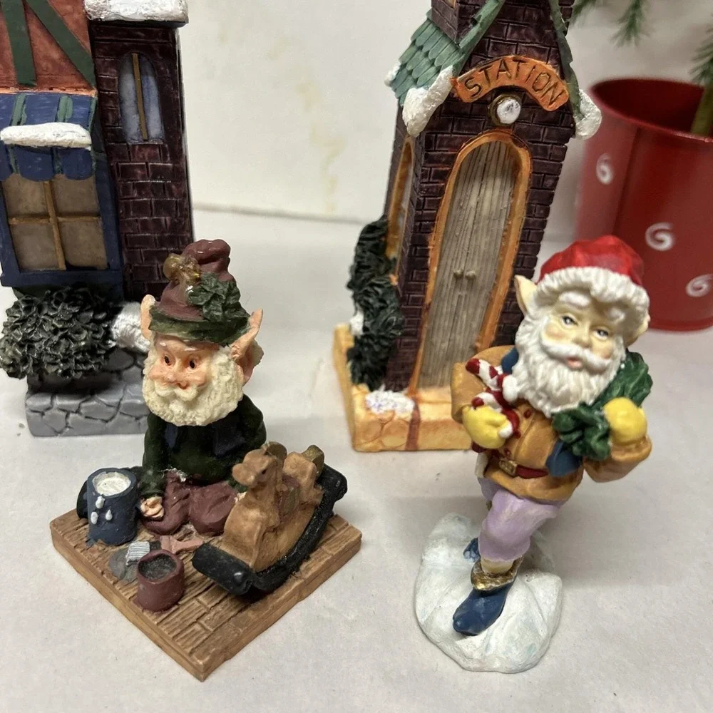 Christmas Village 4 Pieces, Two Pencil Houses, Two Elves, Resin,‎  Display